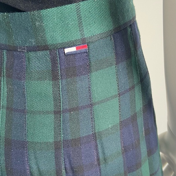 Tommy Hilfiger skirt - Picture 7 of 11